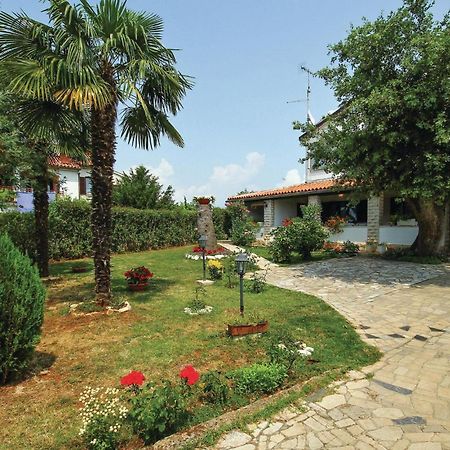 Beautiful Apartment In Porec With Wifi מראה חיצוני תמונה